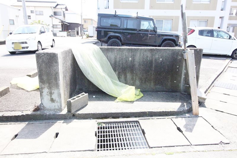 パミール香貫 ゴミ置き場
