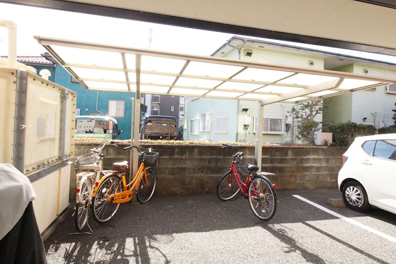 ウィン・ロイヤルプラザ加藤学園前 駐輪場