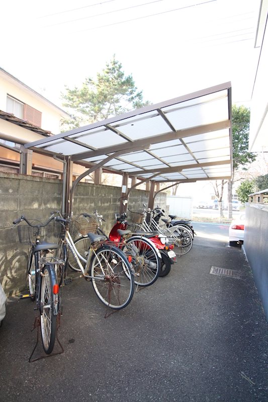カーサU 駐輪場