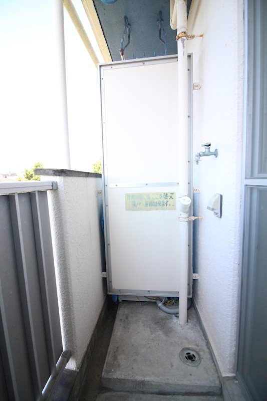 ヴィラ松沢Ｂ 洗濯機置き場