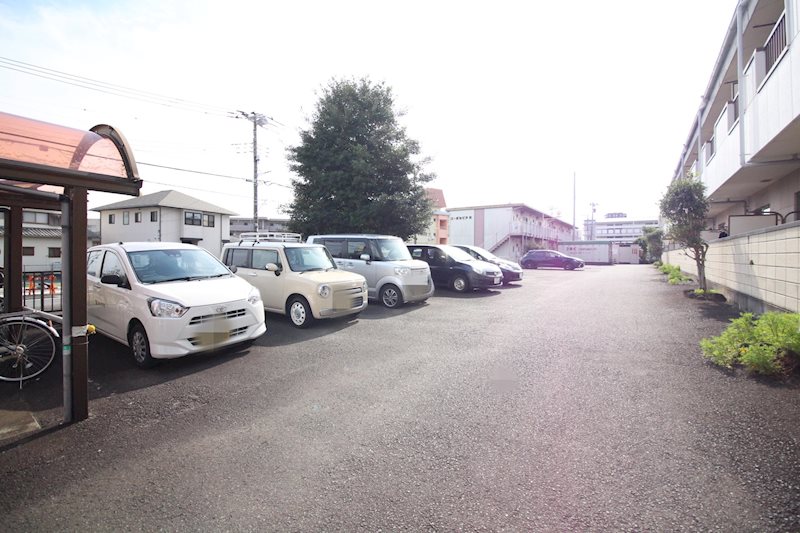 シティライト榊 駐車場