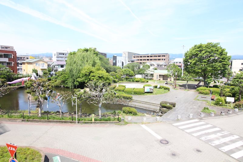 菰池パークハウス 菰池公園（3F通路から）