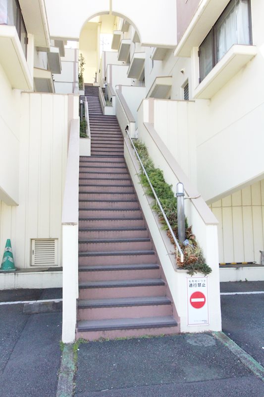 テラスハウスサンヴェール三島　 階段