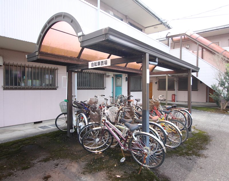 ペアシティ榊 駐輪場