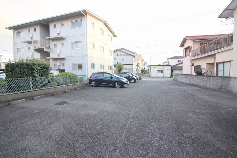 カーサU 駐車場