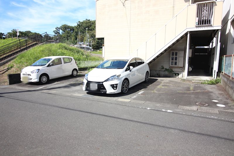 サンハイツ 駐車場