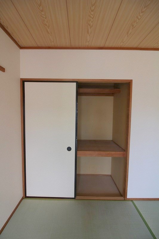 ストークハウス守山 収納