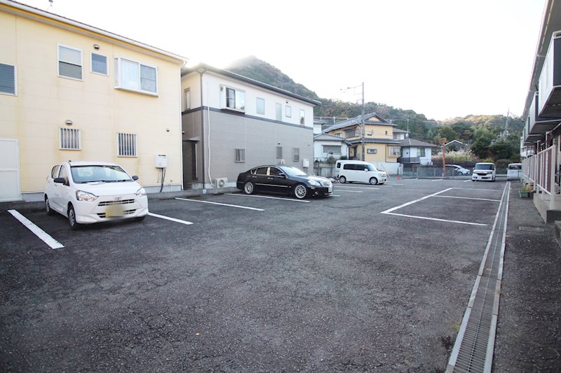 セジュールヤマト 駐車場