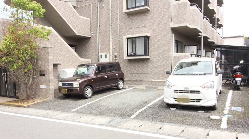 R-1 TOKURA 駐車場