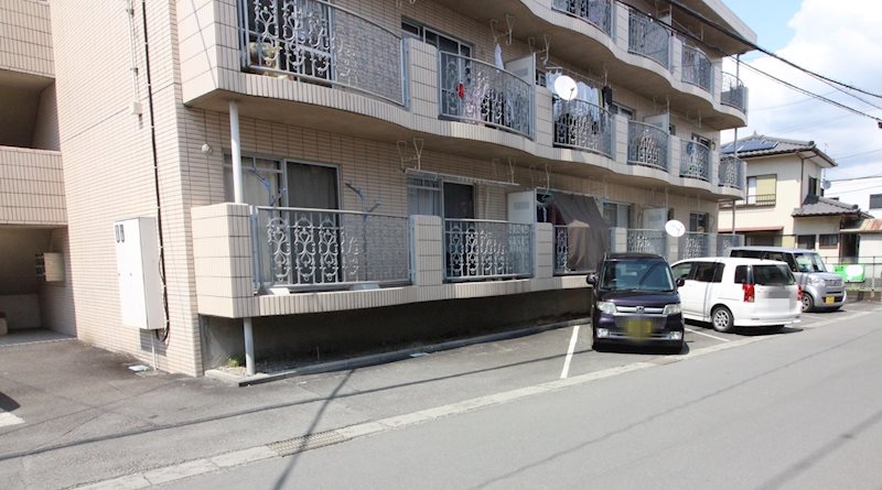 ストークハウス守山 駐車場