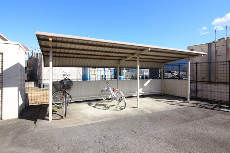 ハイクレスト 駐輪場