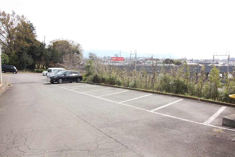 ヴィラ松沢Ｂ 駐車場