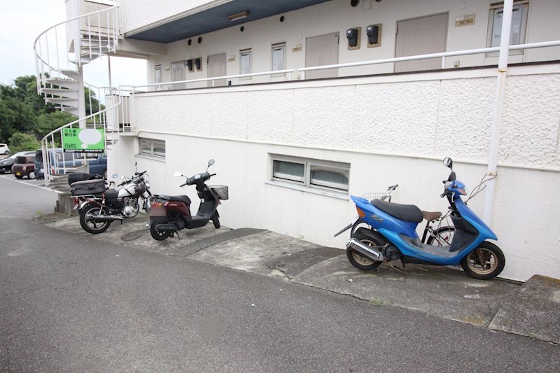 ヴィラ松沢Ｂ 駐輪場