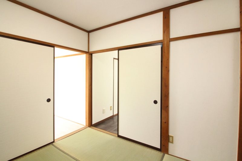 新井アパート 和室