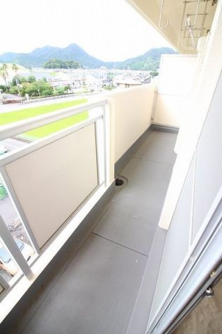高僧ホーム ベランダ